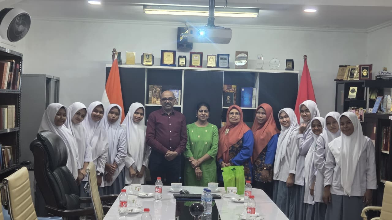 SMK Al Razi Sinar Harapan Mengunjungi Konsulat Jenderal India